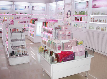 化妆品专卖店经营赚钱注意三化两危机