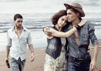 一天卖出300多条牛仔裤 小